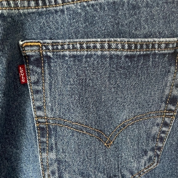 Levi's Straight Leg Medium Wash Jeans Size 36 X 32 - Picture 9 of 9